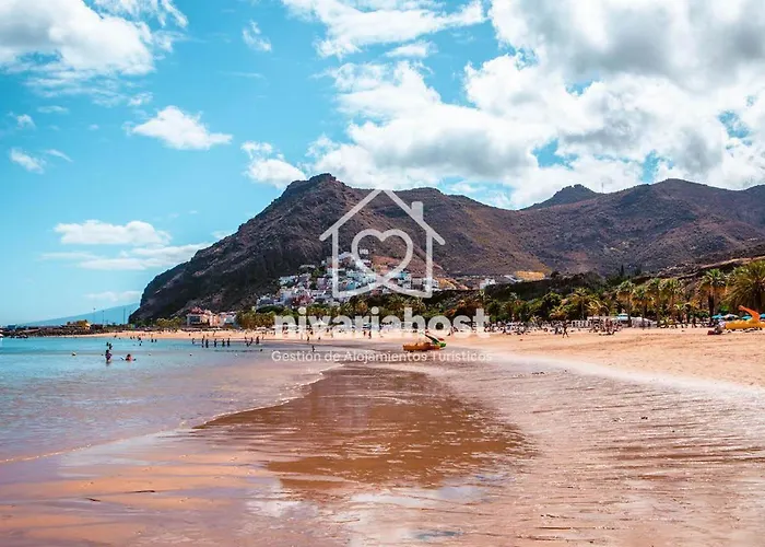 The Mills Cruz, By Nivariahost * Santa Cruz de Tenerife