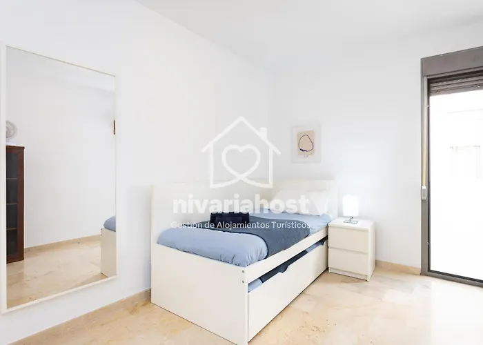 The Mills Cruz, By Nivariahost