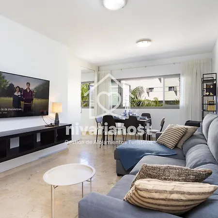 The Mills Cruz, By Nivariahost