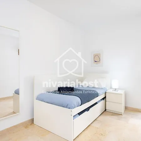 The Mills Cruz, By Nivariahost